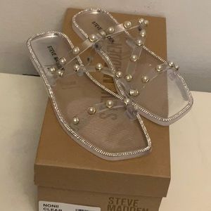 NIB Steve Madden pearls embellishment studded flat sandals.